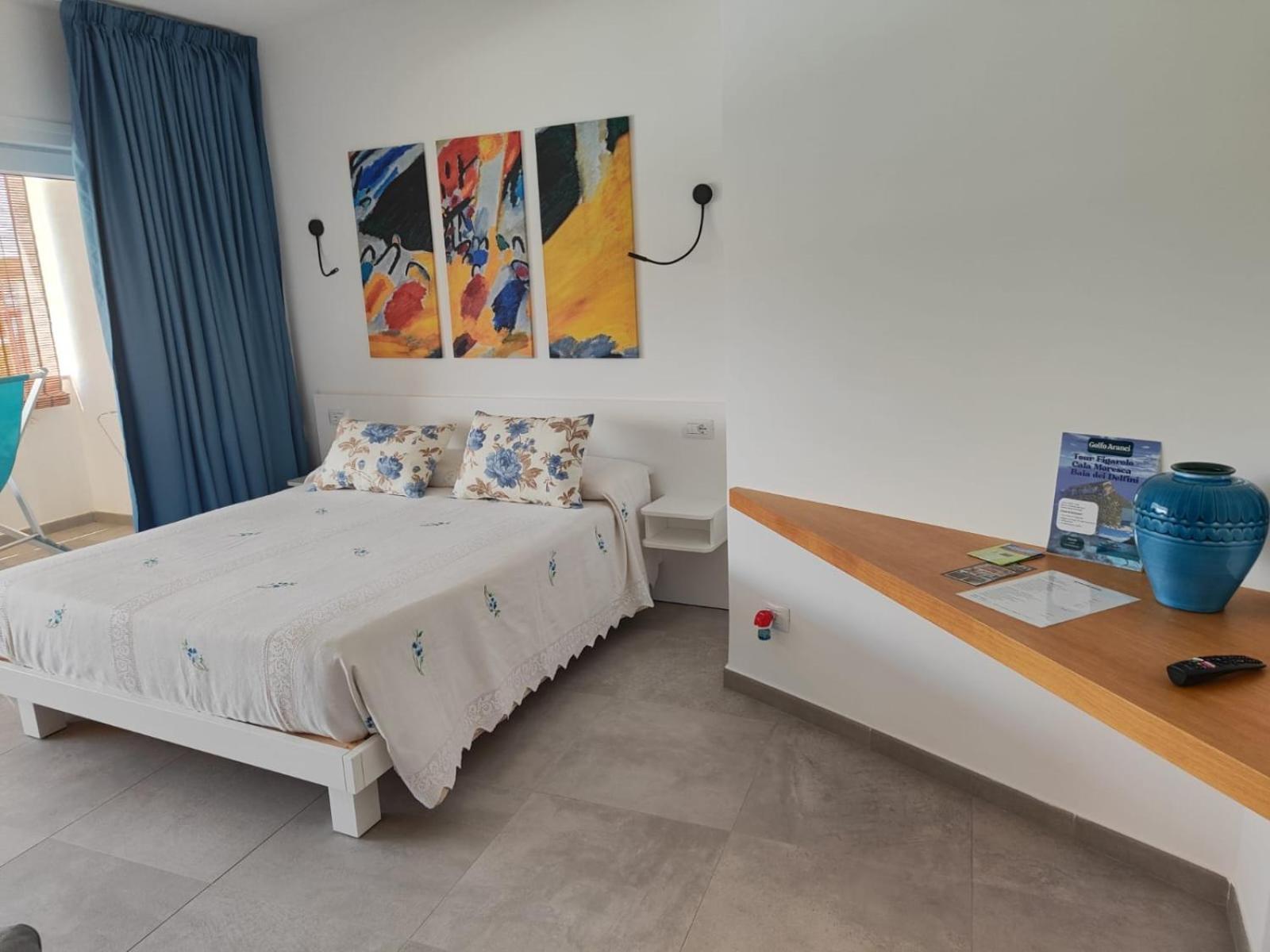Maksim Food Drink Rooms Golfo Aranci Bagian luar foto