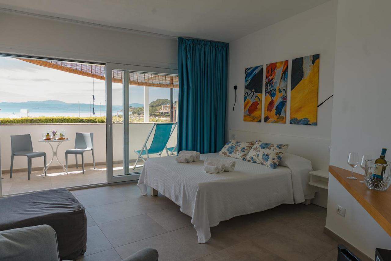 Maksim Food Drink Rooms Golfo Aranci Bagian luar foto