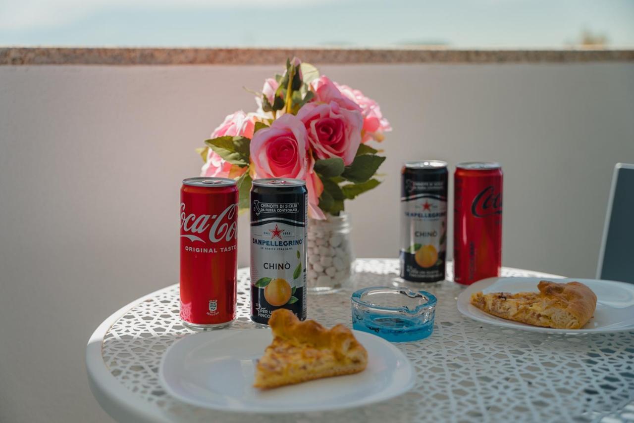 Maksim Food Drink Rooms Golfo Aranci Bagian luar foto