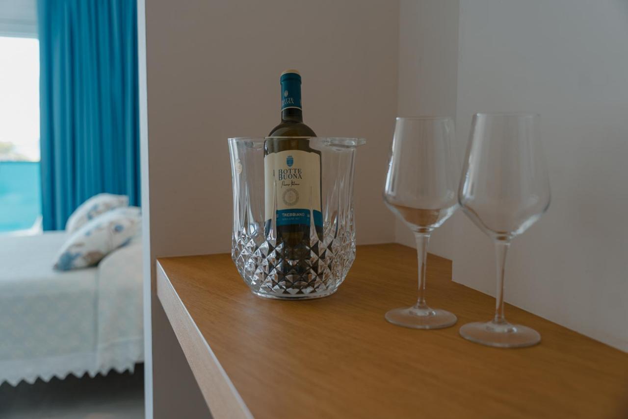 Maksim Food Drink Rooms Golfo Aranci Bagian luar foto