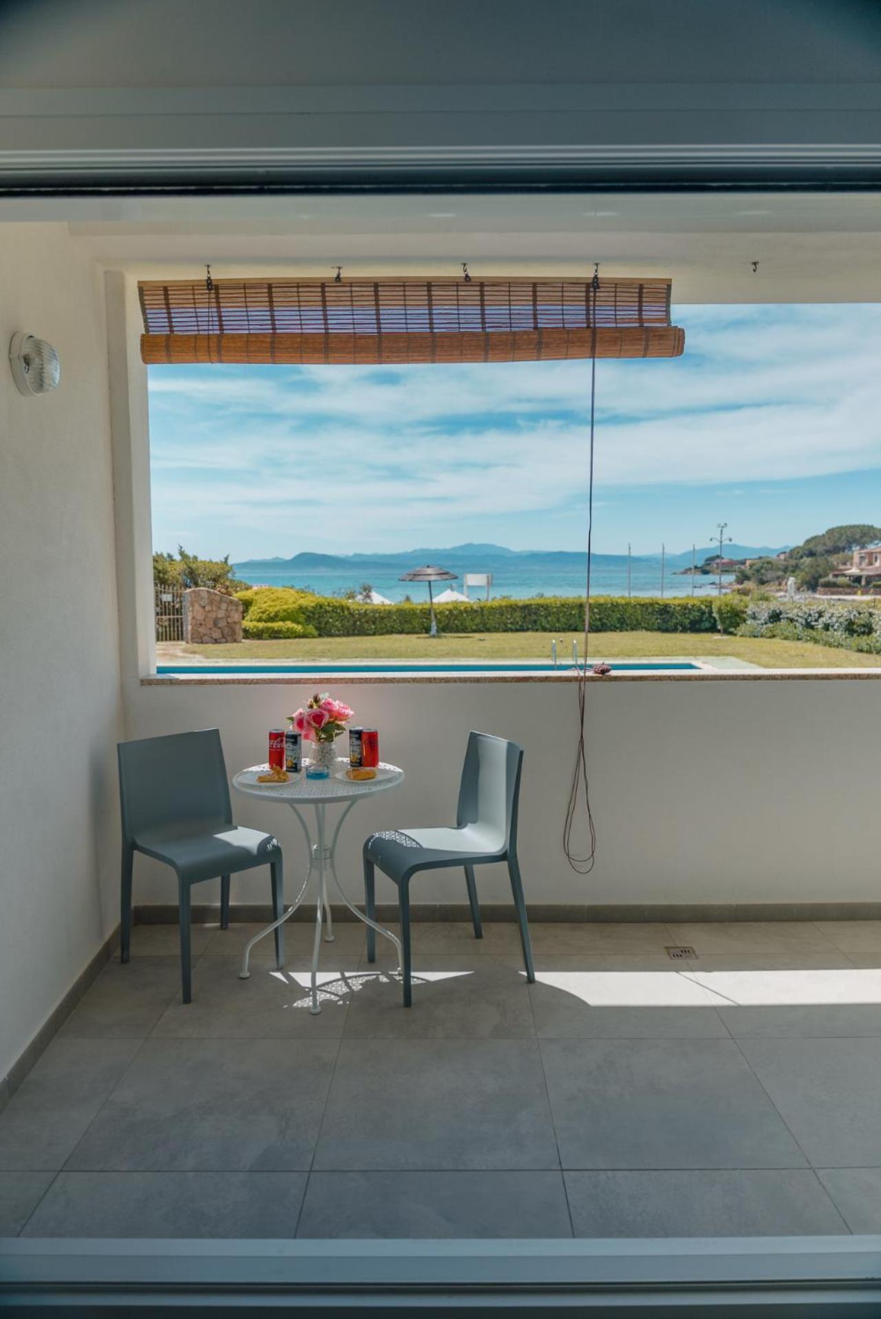 Maksim Food Drink Rooms Golfo Aranci Bagian luar foto